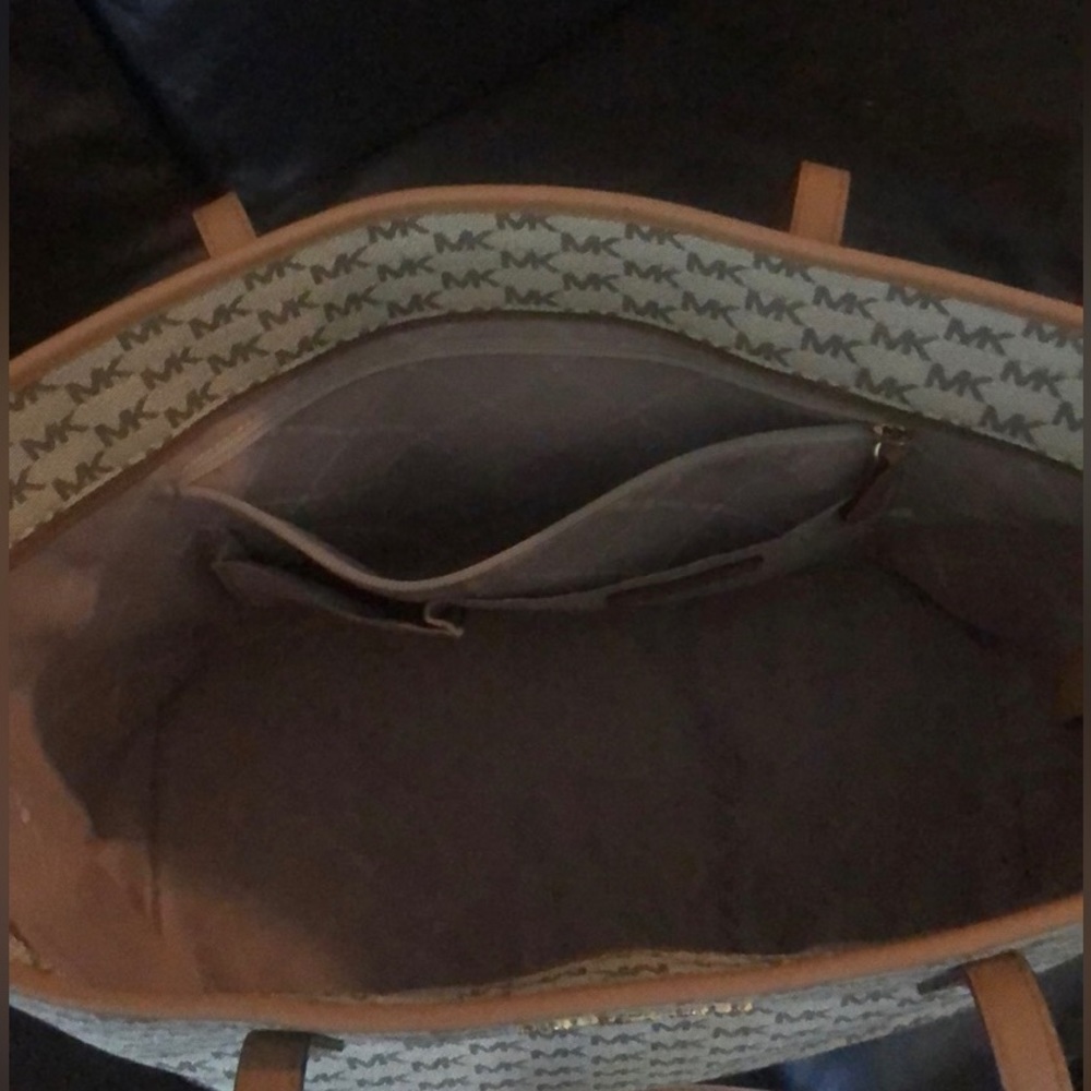 Beautiful mk tote